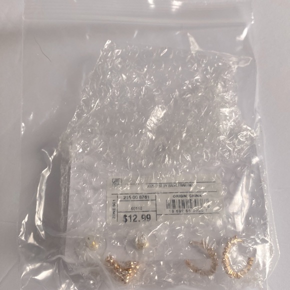 SUGARFIX by Baublebar Crystal Gold Hoop Heart Earrings, NWT - Picture 4 of 6